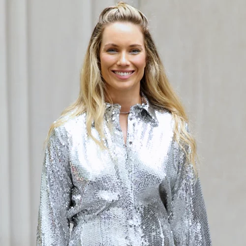 Το φόρεμα με παγιέτες από τη Zara που θα σε αναδείξει την πιο κομψή καλεσμένη των X-mas parties