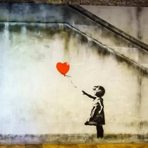 Βρέθηκε το διάσημο έργο του Banksy το "Κορίτσι με μπαλόνι", το οποίο είχε κλαπεί από αίθουσα τέχνης