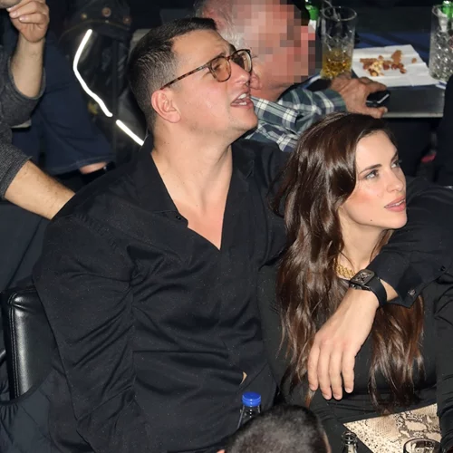 Η Ιζαμπέλλα Φούλοπ και ο Γιώργος Δερβίσης αγκαλιά στην πρώτη βραδινή έξοδο μετά τον γάμο