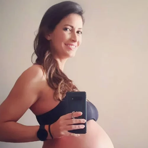 Μάρα Δαρμουσλή | Ποζάρει με μπικίνι και μας δείχνει το αληθινό της σώμα 2,5 μήνες μετά τη γέννηση του γιου της