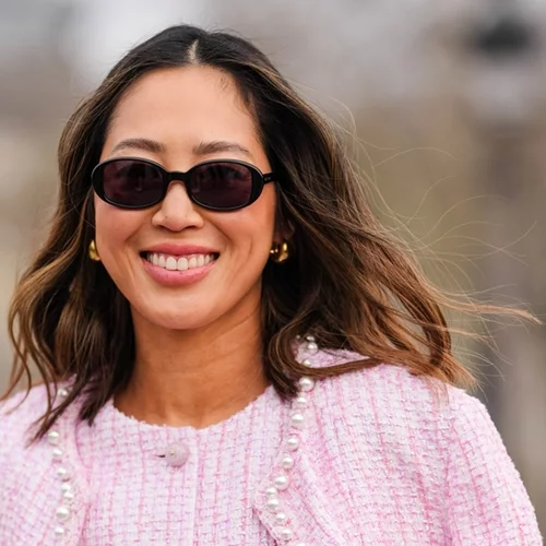 5 ολοκαίνουρια αρώματα πούδρας που θα σας γεμίσουν κομπλιμέντα