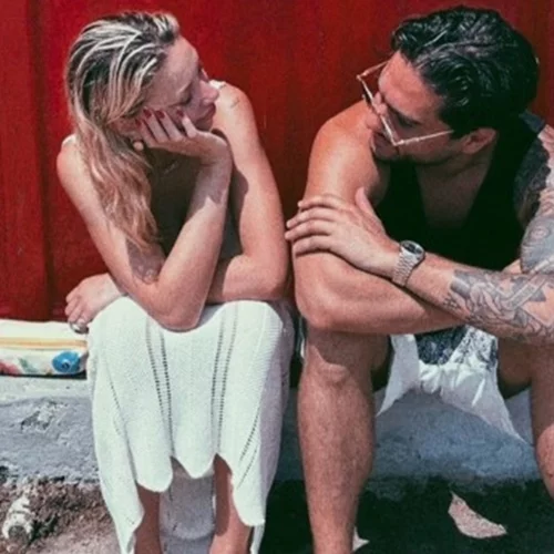 Γαρυφαλλιά Καληφώνη - Χρήστος Μάστορας | Η φωτογραφία από την βραδινή έξοδο του αγαπημένου ζευγαριού