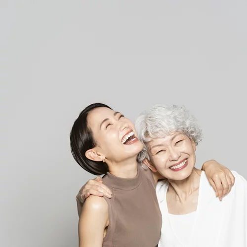 Μια Γιαπωνέζα 108 ετών πιστοποιήθηκε ως "η γηραιότερη κομμώτρια στον κόσμο" από τα Ρεκόρ Γκίνες