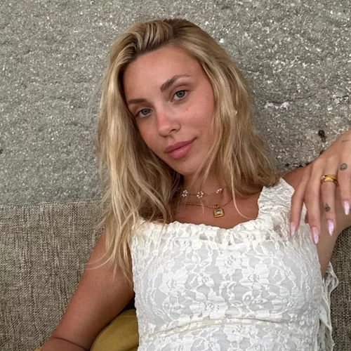 Η Γαρυφαλλιά Καληφώνη με το cute μπικίνι που δεν αφήνει σημάδια στο μαύρισμα