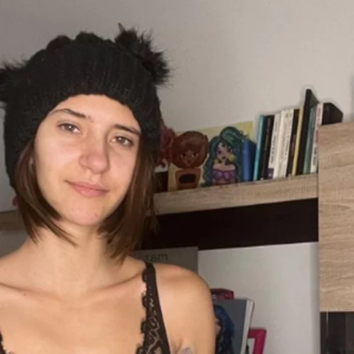 Μαρία Μιχαλοπούλου | Μας δείχνει για πρώτη φορά το χέρι της μετά τις επεμβάσεις
