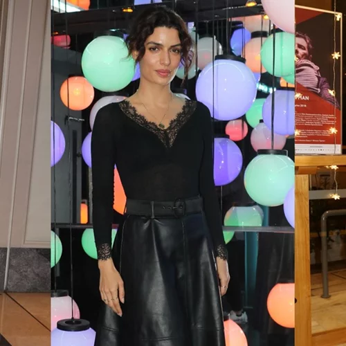 Πέντε Ελληνίδες celebrities κάνουν τις δικές τους στιλιστικές προτάσεις για τα Χριστούγεννα