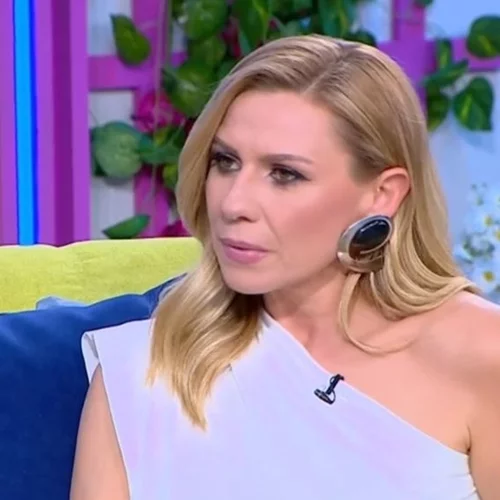 Κατερίνα Καραβάτου | "Τι να πω για την Έλενα Χριστοπούλου; Είναι οικογένειά μου..."