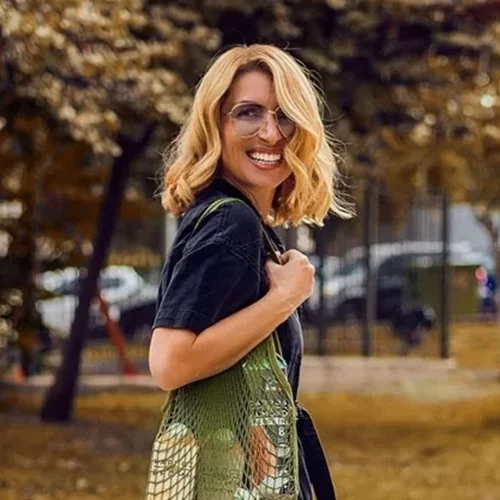 Μαρία Ηλιάκη | Αυτά είναι τα 5 beauty προϊόντα που δεν αποχωρίζεται στις διακοπές της