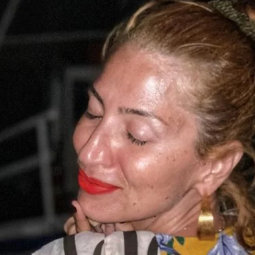 Μαρία Ηλιάκη | Η εγκυμονούσα ποζάρει χωρίς μακιγιάζ