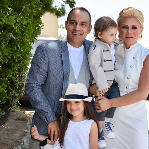 Πανέμορφο παρανυφάκι η Αέλια Κατσούλη | Στον γάμο του Δημήτρη Μακαλιά και της Αντιγόνης Ψυχράμη