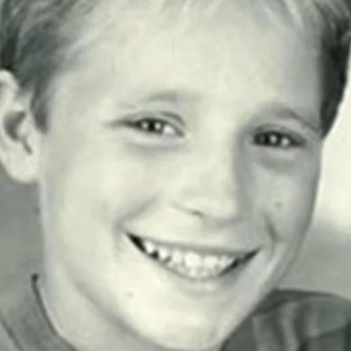 Ως παιδί έπαιξε στους Power Rangers. Ως ενήλικας έγινε δολοφόνος και άλλαξε φύλο μέσα στη φυλακή