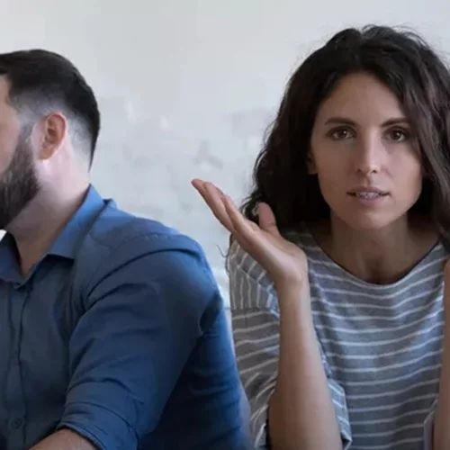 8 τοξικές φράσεις που βάζουν τη σχέση σου σε μπελάδες! Ψυχολόγος του Harvard εξηγεί