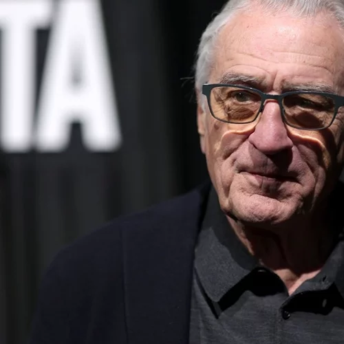 Η 29χρονη κόρη του Robert De Niro έκανε coming out ως τρανς γυναίκα