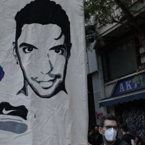 Συνεχίζεται η δίκη για τον θάνατο του Ζακ Κωστόπουλου - "Δεν έχουν μετανοήσει για το έγκλημα", κατέθεσε η μητέρα του