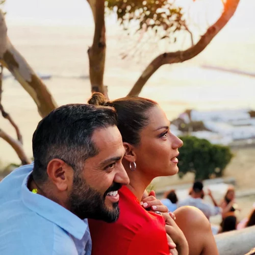 Η Βάσω Λασκαράκη και ο Λευτέρης Σουλτάτος στη γιορτή του φιστικιού στην Αίγινα