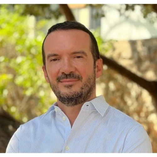 Ο Δημήτρης Τσακούμης για τα προβλήματα της Αθήνας και πώς μπορεί να αναβαθμιστεί η ποιότητα της ζωής μας