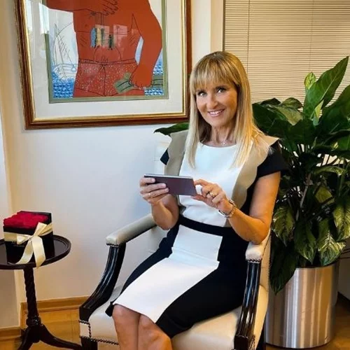 Μάρα Ζαχαρέα | Για καφέ με τις φίλες της σε εμπορικό κέντρο