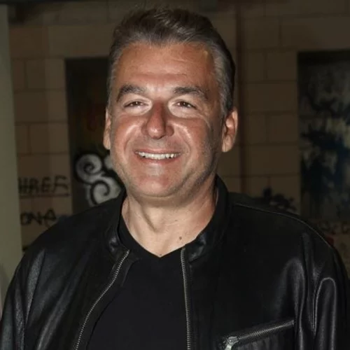 Ο Γιώργος Λιάγκας στη...συνοδηγό του | "Μου κάνει μούτρα"