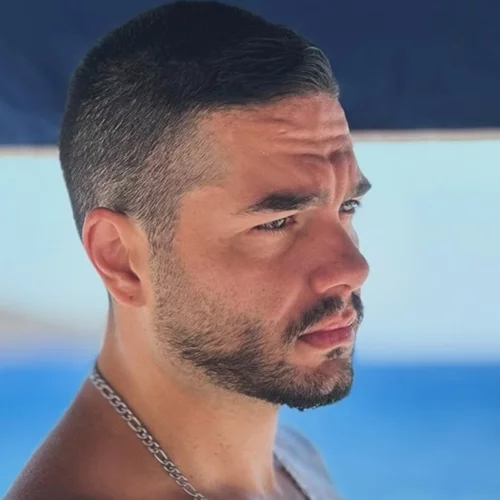 Ο Χρήστος Μάστορας σε σπάνιο βίντεο με την αδερφή του, Αμαλία