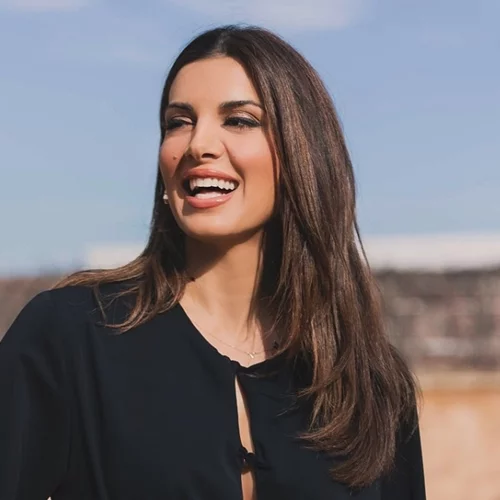 Η Σταματίνα Τσιμτσιλή υιοθέτησε το πιο κομψό μανικιούρ για κοντά νύχια