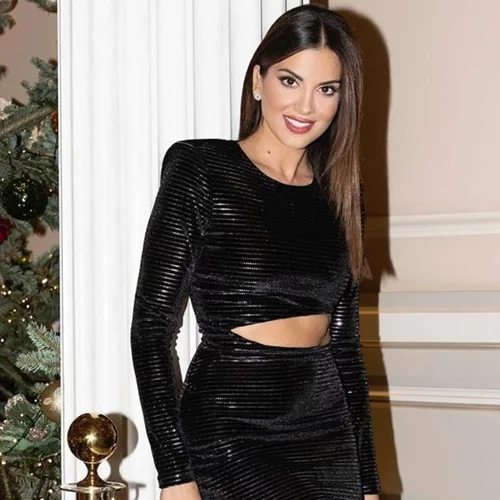 Σταματίνα Τσιμτσιλή | Το ενημερωμένο festive σύνολο της από την H&M και τη Massimo Dutti