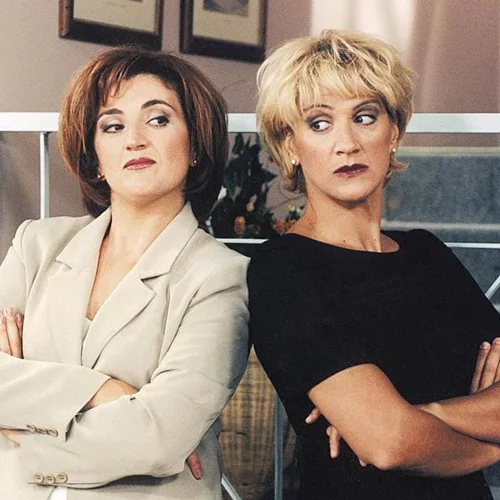 Σωσώ Παπαδήμα | Η πιο αξιαγάπητη villain της ελληνικής τηλεόρασης και οι ατάκες που έμειναν στην ιστορία