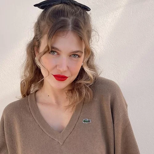 "Μοιάζεις με την Brigitte Bardot" | Η selfie φωτογραφία της Κλέλιας Ανδριολάτου ενθουσίασε τους fans της