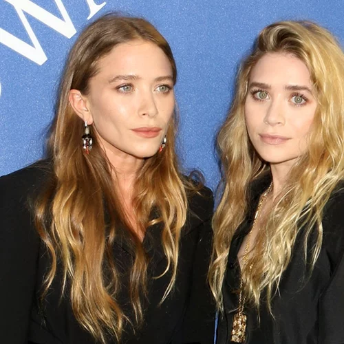 Εάν λατρεύεις το στιλ των αδερφών Olsen, αξίζει να ακολουθήσεις αυτές τις κομψές Δανέζες αδερφές στο Instagram