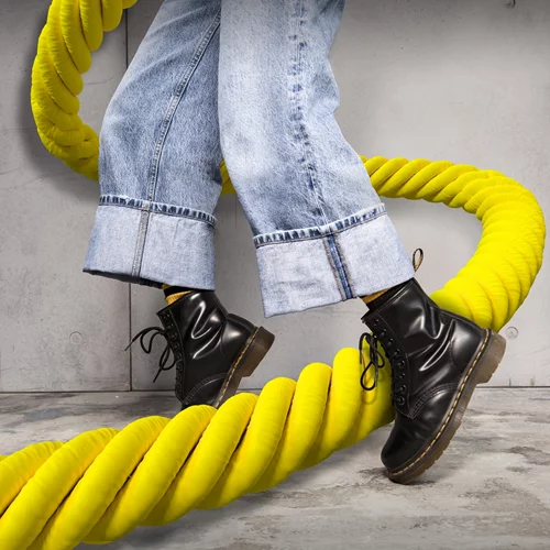 Τα μποτάκια Dr. Martens που θα φοράς συνέχεια κάθε σεζόν