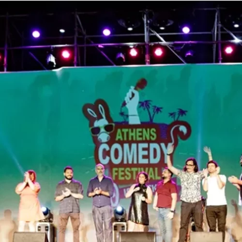 Αντίστροφη μέτρηση για το Athens Comedy Festival 2024 | To μεγαλύτερο φεστιβάλ κωμωδίας επιστρέφει σε 2 εβδομάδες με πάνω από 30 παραστάσεις και 80 κωμικούς και guests