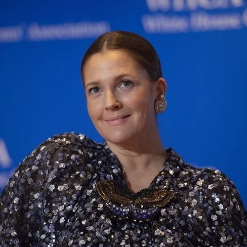 10 celebrities μιλούν με ειλικρίνεια για την επιλόχειο κατάθλιψη