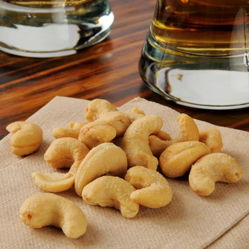 Βοηθούν τα κάσιους στην απώλεια βάρους; Τι γίνεται με τις θερμίδες τους;