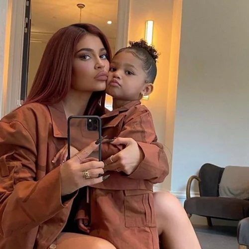 Τα ομορφότερα παιδικά δωμάτια που έχουν φτιάξει για τα παιδιά τους οι διάσημοι του Hollywood - φυσικά και κάποιο έχει χρυσή κούνια