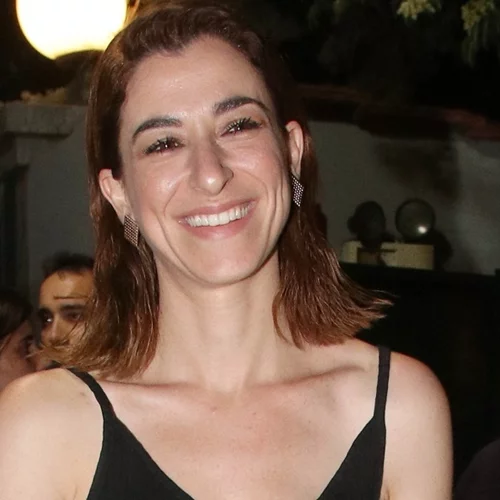 Μην ψάχνεις άλλο | Η Μαρίζα Ρίζου έκανε το πιο κομψό μανικιούρ για κοντά νύχια