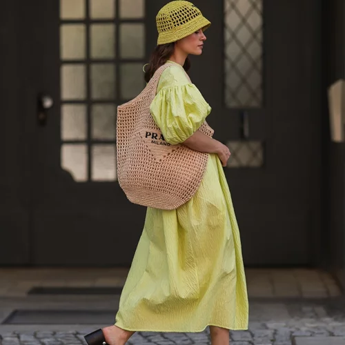 Τα 3 κροσέ φορέματα από την Tezenis που πρέπει να μπουν στη βαλίτσα των διακοπών σου | Θα τα βρεις σε έκπτωση