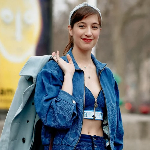 Μήπως το 2024 είναι η χρονιά που θα σταματήσουμε να φοράμε τζιν;