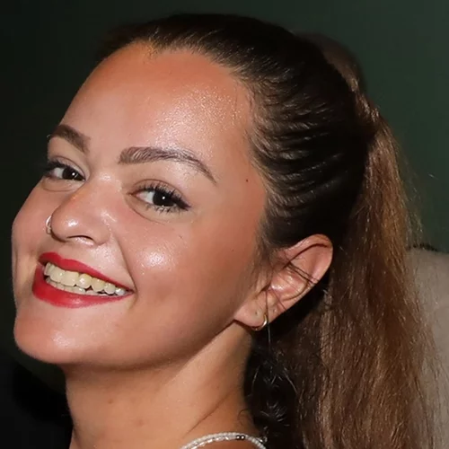 Η Μαριτίνα Ντενίση με little black dress | Ηλιοκαμμένη δίπλα στη Μιμή Ντενίση