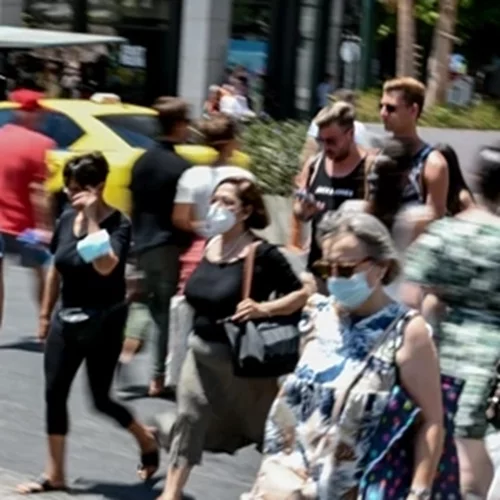 Γιατί όσοι νόσησαν με Ομικρον μπορεί να ξανακολλήσουν με τις νέες μεταλλάξεις - Στο τραπέζι η τέταρτη δόση για όλους