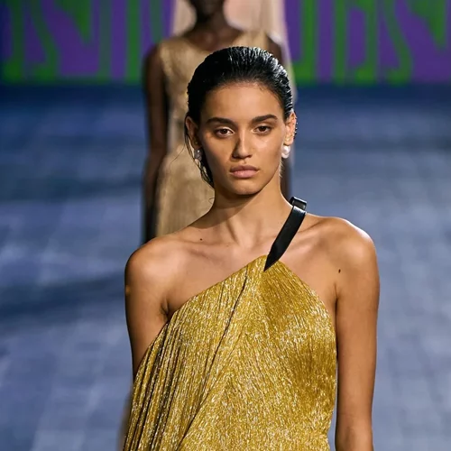 Haute Couture Week | Τα 3 πιο κομψά χτενίσματα για το καλοκαίρι όπως τα είδαμε (και) στο catwalk