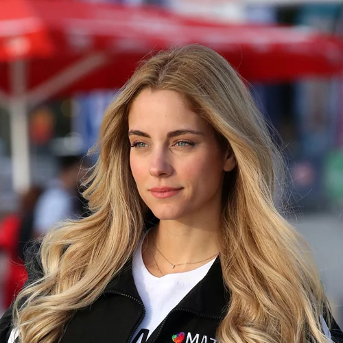 Δούκισσα Νομικού | Φόρεσε το απόλυτα ρετρό print με τον πιο μοντέρνο τρόπο