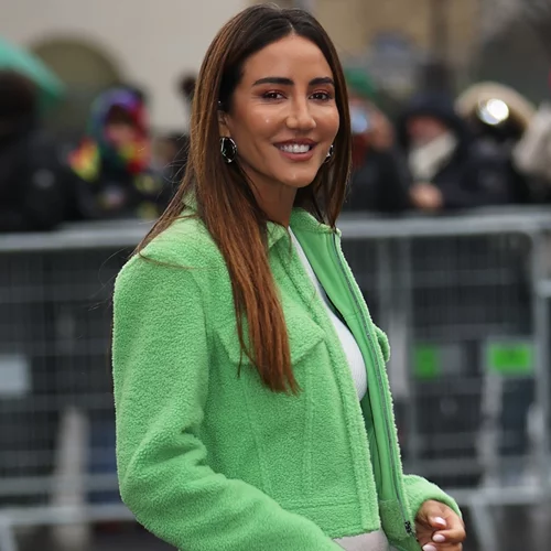 Τα χρώματα που επιλέγουν οι fashionistas στα παπούτσια τους για να μεταμορφώσουν ένα spring look