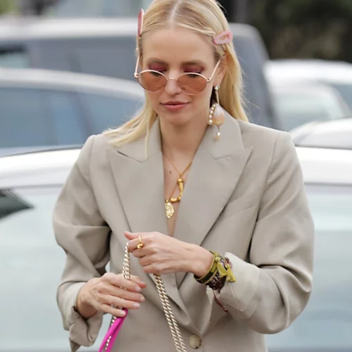 Το έξυπνο στιλιστικό trick για να μη ζεσταίνεσαι ή κρυώνεις την περίοδο της άνοιξης