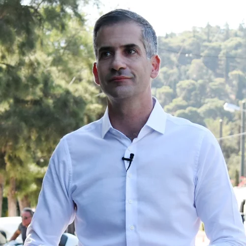 Δύσκολες ώρες για τον Κώστα Μπακογιάννη