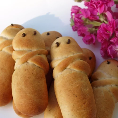 Εσύ θα φτιάξεις τα εύκολα "λαζαράκια" του Γιώργου Τσούλη; Η γλυκιά παράδοση για το Σάββατο του Λαζάρου