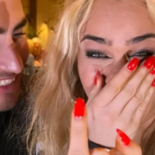 H Κόνι Μεταξά απαντάει στα αρνητικά σχόλια για το μονόπετρο που της έδωσε ο Μάριος Καπότσης