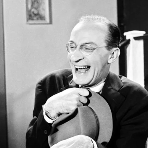 Ντίνος Ηλιόπουλος: Η άγνωστη ζωή του μεγάλου αστέρα του ελληνικού κινηματογράφου