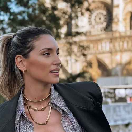 Αθηνά Οικονομάκου | Φωτογραφία από το πολυτελές σαλόνι του σπιτιού της όπου λατρεύει να περνάει τον χρόνο της