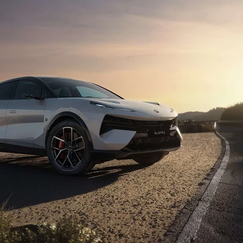 Αυτό είναι το νέο αυτοκίνητο που πήρε ο Βασιλιάς Κάρολος