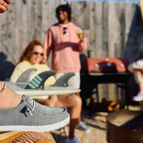 Άνετα, στιλάτα & alternative | Αυτά είναι τα παπούτσια που θα φορέσεις περισσότερο τη νέα σεζόν