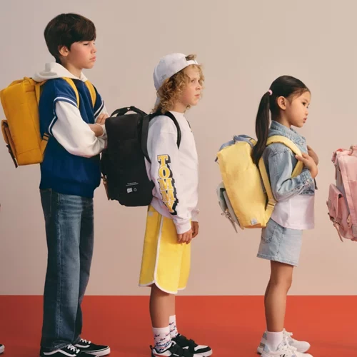 Back to School | Πώς θα επιλέξεις τα ιδανικά παπούτσια και σχολική τσάντα για το παιδί σου